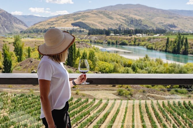 Gourmet Food and Wine Tour Queenstown All-Inclusive Tour - Lake Hayes and the Kawarau Gorge route