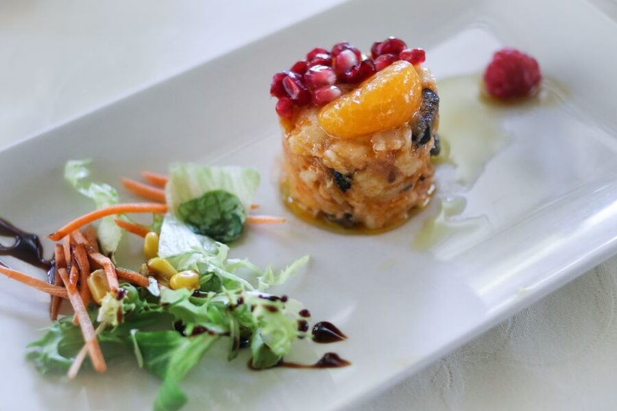 Granada: Walking Food Tour - The guides shape the evening