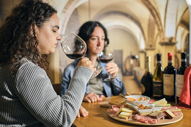 Guided Food Tour with Wine Tastings in Genoa - Starting beneath Porta Soprana