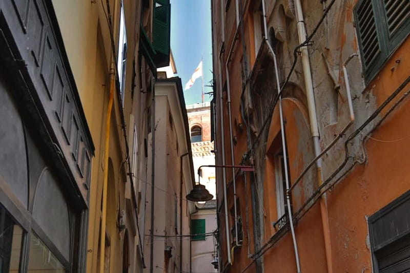 Guided Food Tour with Wine Tastings in Genoa - Two wines at Cantine di Colombo