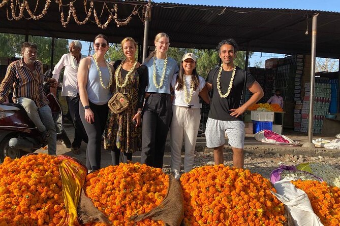 Guided Morning Bicycle Tour with Food Tasting in Jaipur - Raj Mandir Cinema and the first look at Jaipur