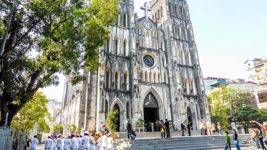 Half-Day Hanoi Foodie Tour by Motorbike - Why a motorbike is a smart way to see Hanoi