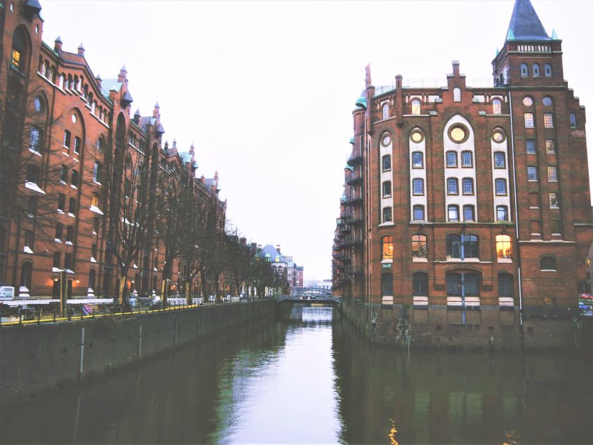 Hamburg: Elbphilharmonie Plaza and HafenCity Food Tour - The Elbphilharmonie changes the scale again