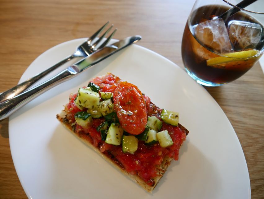 Hamburg: Elbphilharmonie Plaza and HafenCity Food Tour - The food stops are part of the route