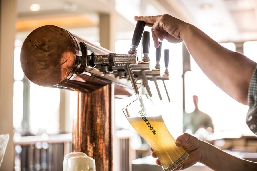 Hamburg: Schanzenviertel Food and Beer Tour - Hamburg’s brewing story starts at Ratsherrn