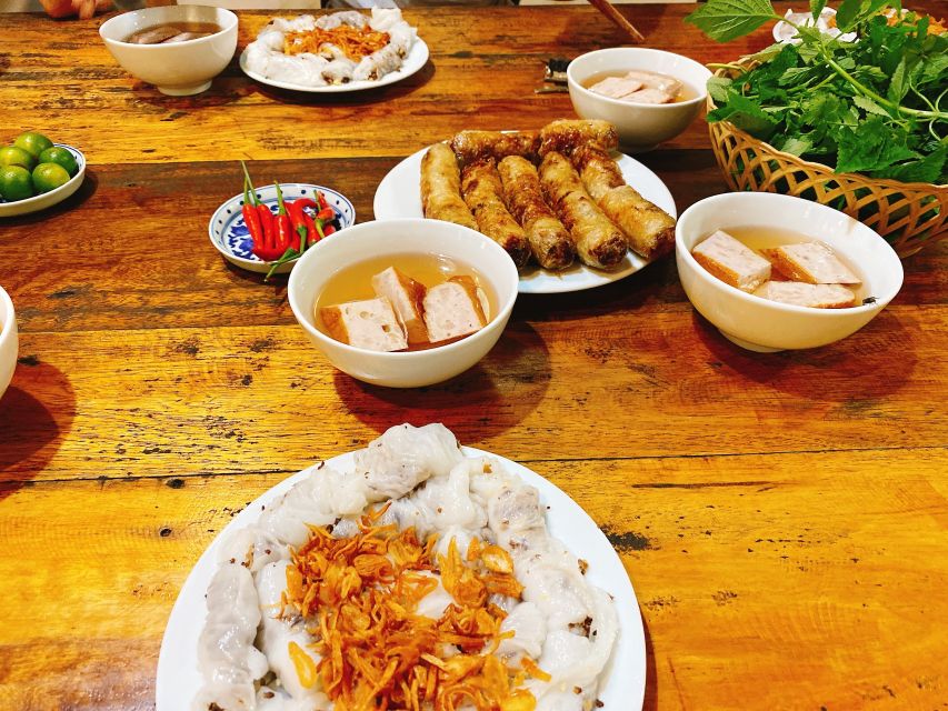 Hanoi: 7 Tastings Street Food Tour with Train Street - Dessert and egg coffee finish the meal