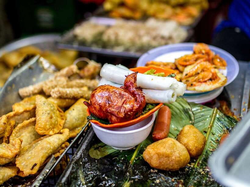 Hanoi: Eat Like a Local Small Group Street Food Tour - The role of your guide