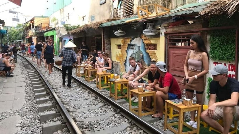 Hanoi: Eat Like a Local Small Group Street Food Tour - What the walking is really like