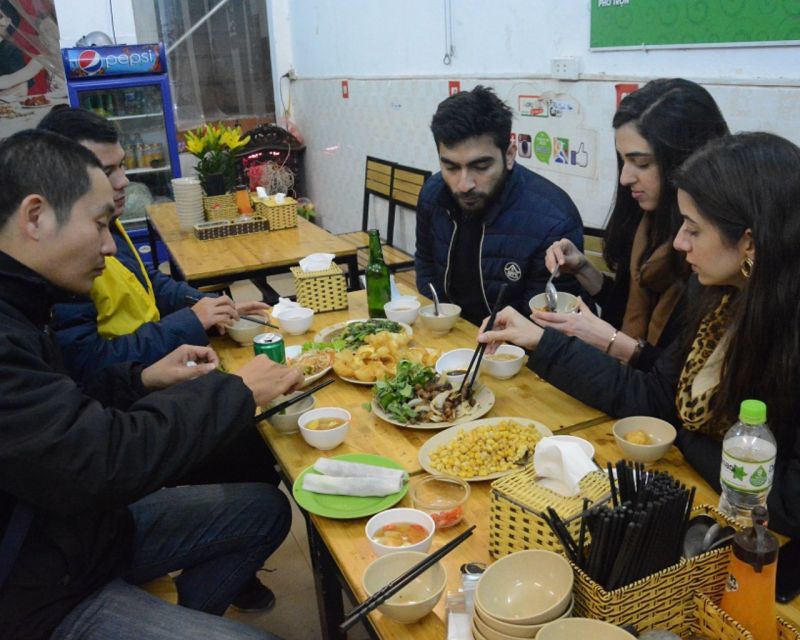 Hanoi: Food and Sightseeing Motorbike Tour with 7 Tastings - West Lake and the city between meals