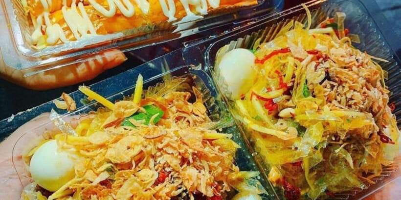 Hanoi: Guided Street Food Tour for small groups - Less familiar food, including snails and local specialties