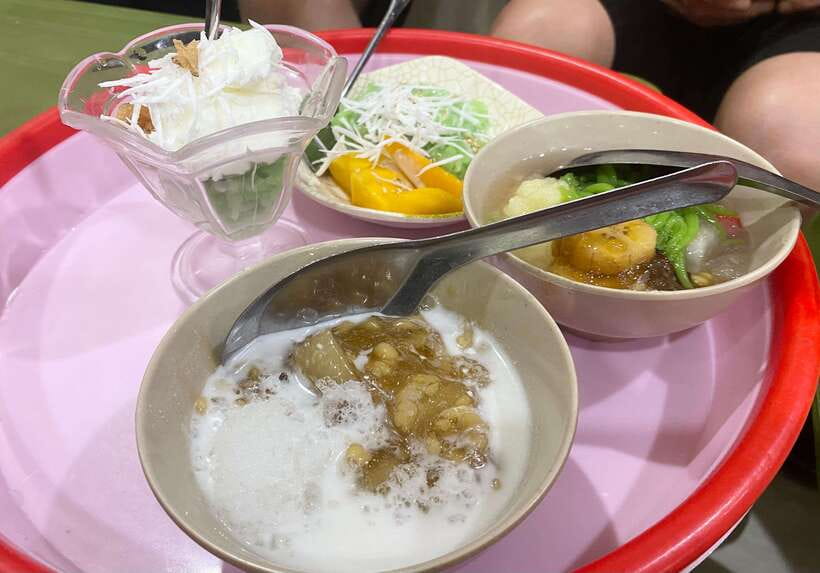 Hanoi: Guided Street Food Tour with Train Street Experience - Family-run shops and places you might miss alone