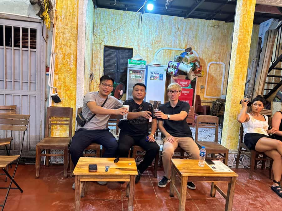 Hanoi: Old Quarter and French Quarter Walking Food Tour - Guides, pace, and the personal side