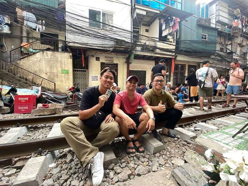 Hanoi: Old Quarter Street Food Tour with 12+ Tastings - Which guide might shape your experience?