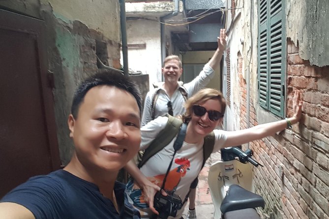 Hanoi Street Food Tour with local delicacies - Why a three-hour food walk works in Hanoi