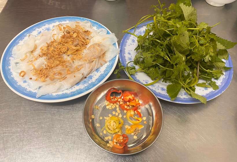 Hanoi: Vietnamese Street Food Tour with Egg Coffee - Family shops and food you might miss alone