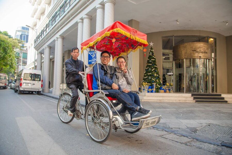 Hanoi Walking Street Food Tour & Cyclo Ride - Pho, banh mi, and Hanoi’s familiar classics