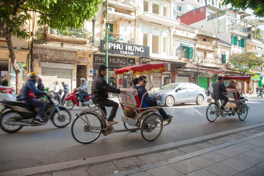Hanoi Walking Street Food Tour & Cyclo Ride - Guide quality makes the biggest difference