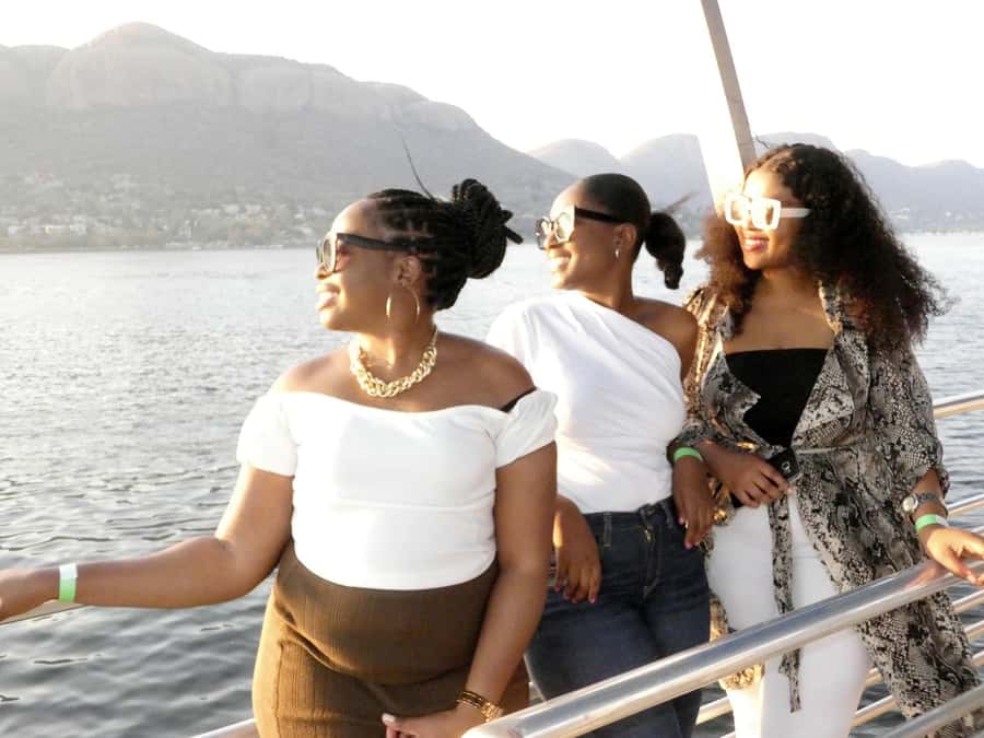 Hartbeespoort: 2-Hour Dam Cruise with South African Food - Setting out from Kommando Nek Nature Reserve
