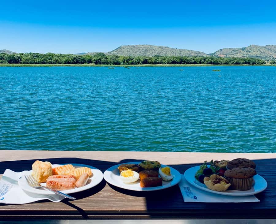Hartbeespoort: 2-Hour Dam Cruise with South African Food - The first minutes on Hartbeespoort Dam