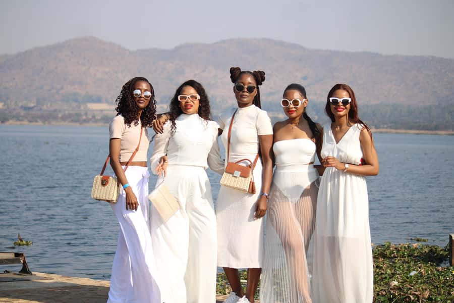 Hartbeespoort Dam: The Luxury Alba Boat Cruise with Food - A polished start beside Hartbeespoort Dam