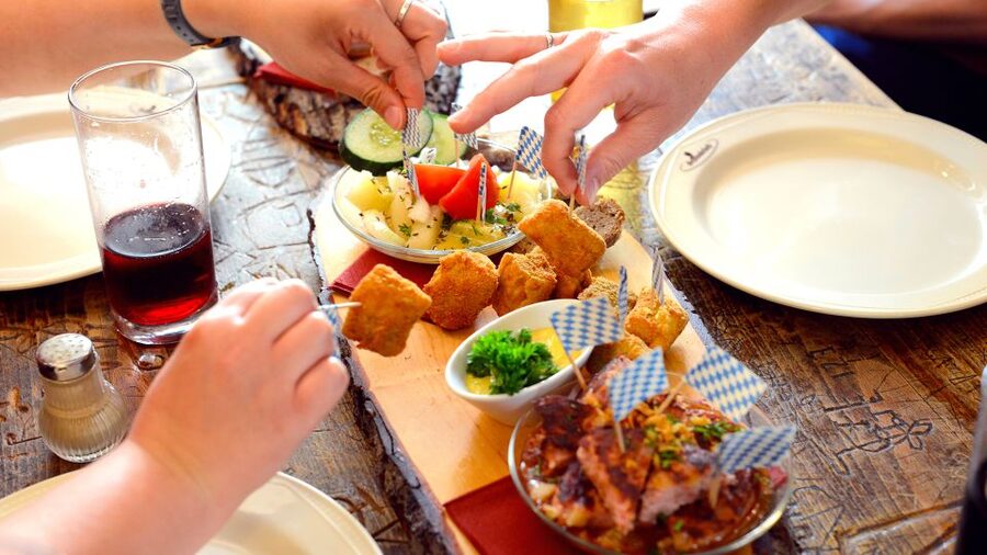 Heidelberg: Culinary city tour with delicious samples - Key points at a glance