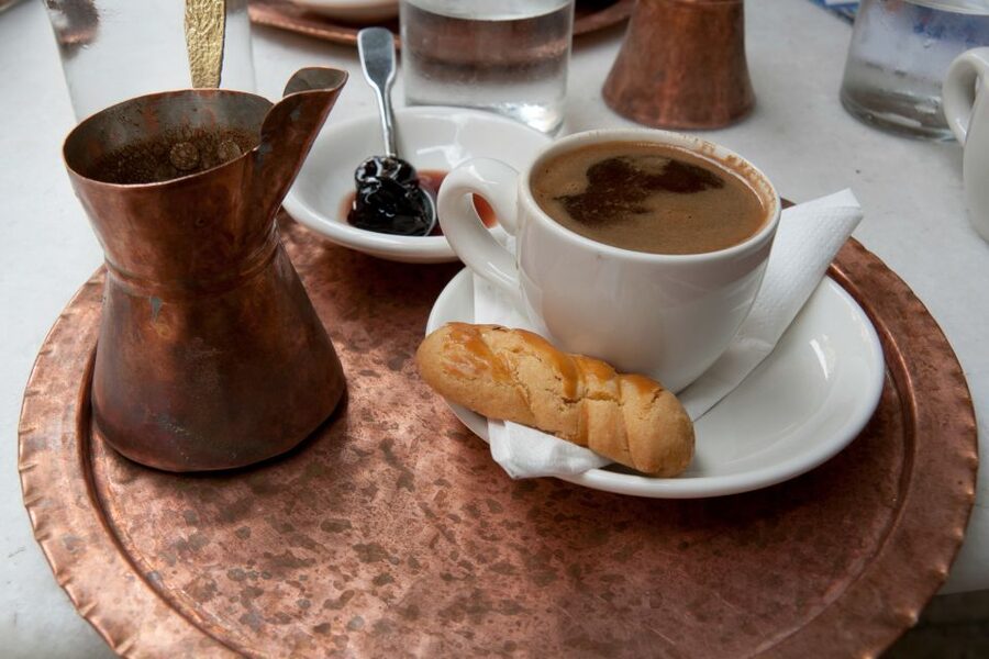 Heraklion: Food Tastings Walking Tour - Meat, snails, and a generous Cretan table