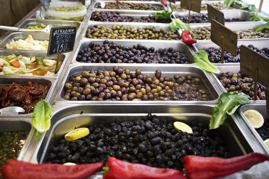 Heraklion: Food Tastings Walking Tour - Cretan wine, raki, and the final stop