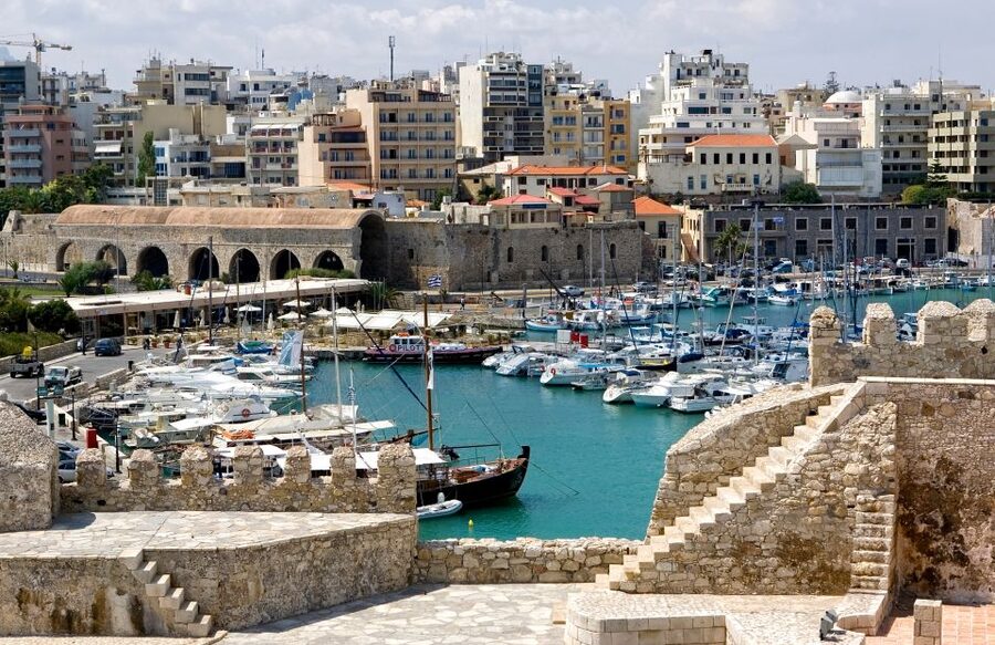 Heraklion: Food Tastings Walking Tour - Greek coffee and the old cup-reading custom