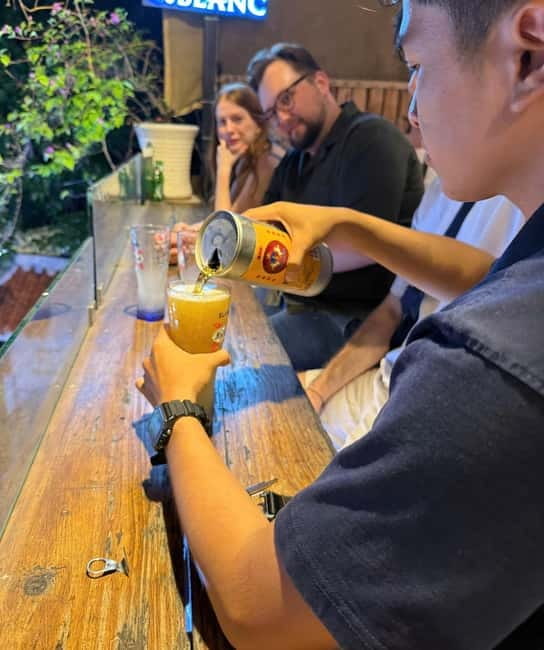 Ho Chi Minh City: Craft Beer and Local Food Tour by Scooter - Five food stops that do more than fill the gaps