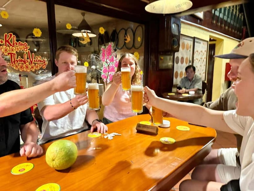 Ho Chi Minh City: Craft Beer and Local Food Tour by Scooter - The first stop: fresh Bia Hoi and Saigon’s beer culture