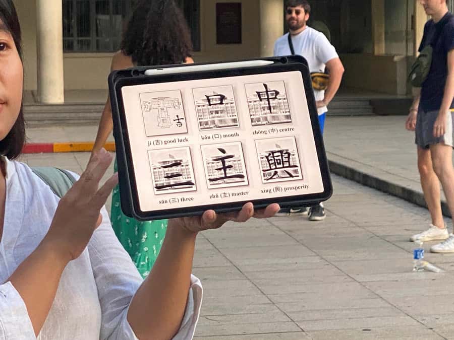 Ho Chi Minh City: Downtown Walking Tour with Local - Key points at a glance