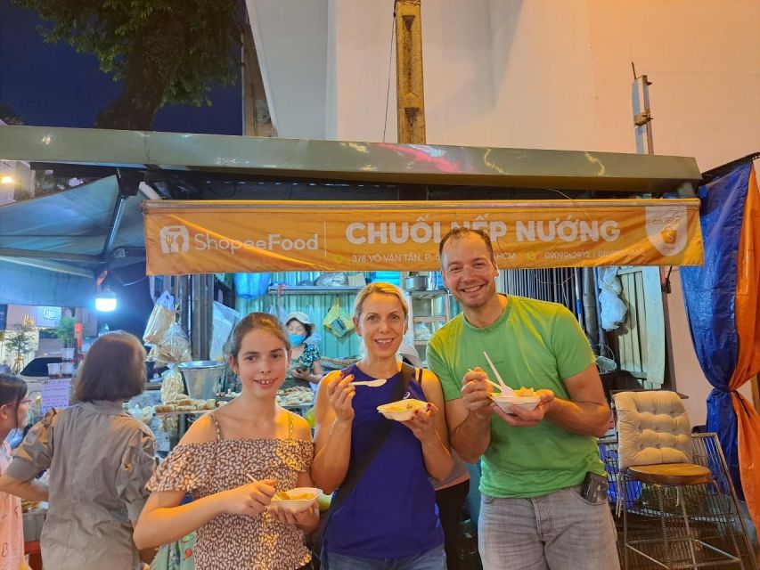 Ho Chi Minh City: Food Tour by Scooter with Eleven Tastings - Chợ Hồ Thị Kỷ, Vietnamese pizza, and snails