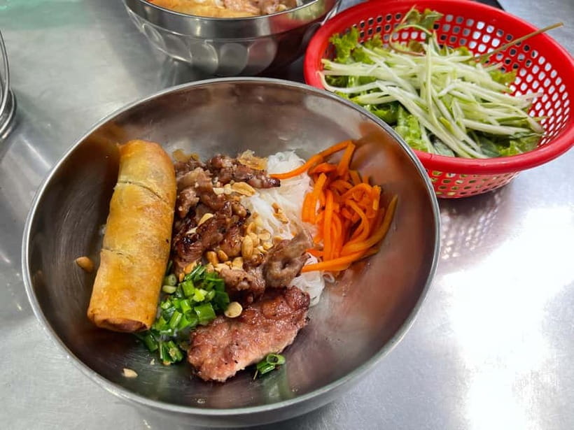 Ho Chi Minh: Original Walking Street Food Tour with Foodies - Ho Thi Ky Food Street: a concentrated food stop