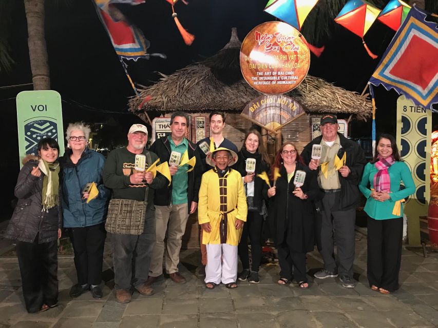 Hoi An: Evening Food Tour with 7 Tastings and Boat Trip - What the guides add to the experience