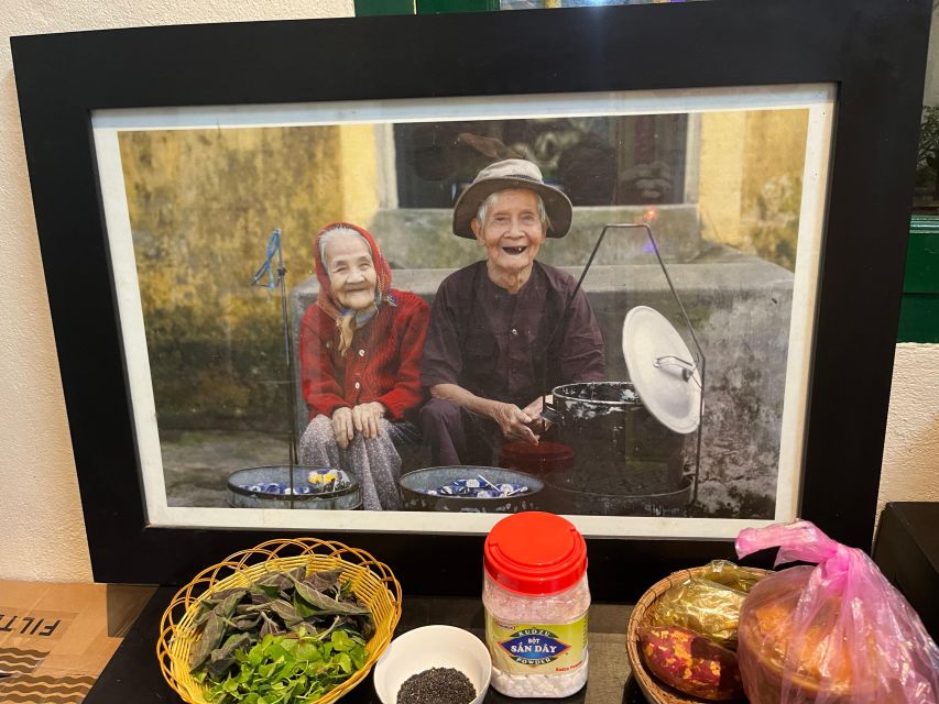Hoi An hiden food adventure - Family homes and a 100-year-old dumpling workshop