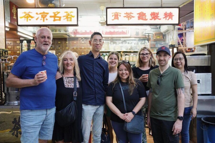Hong Kong: Street Food Tour with Locals - Dim Sum and Wonton - Key points to know before you book