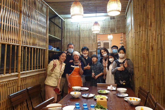 [HOT] Hanoi Old Quarter Walking Street Food - Small Group Tour - Guides make the largest difference