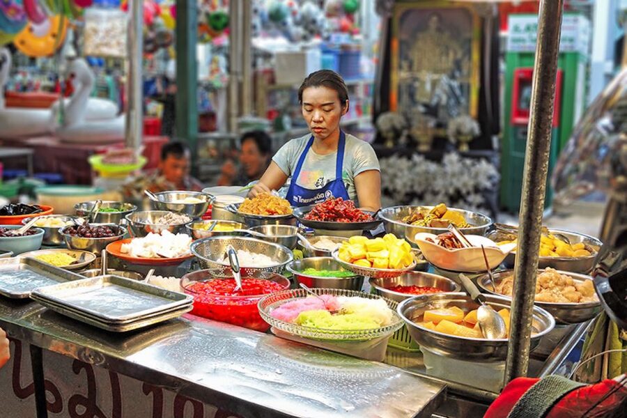 Hua Hin: Local Food Nighttime Guided Tour - Why this Hua Hin food tour is different