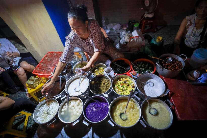 Hue: Guided Local Food Tour with Stories - Third tasting at 9 Nguyen Du