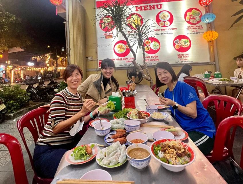 Hue: Night Street Food Tour by Cyclo with a Local Guide - Starting with banh beo, banh loc, and banh nam