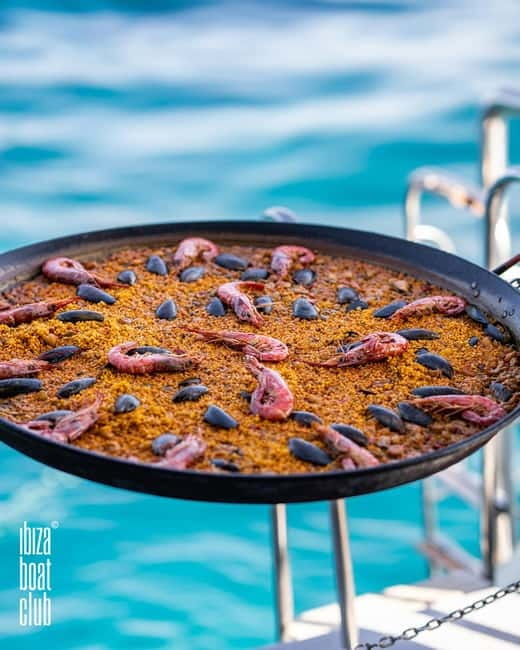 Ibiza: Formentera Sunset Boat Part with Drinks and Food - What the $153 price really covers