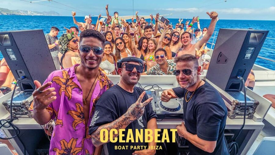 Ibiza: Ocean Club Boat Party with Premium Drinks, Food, & DJ - Champagne showers, cocktails, and the photo factor