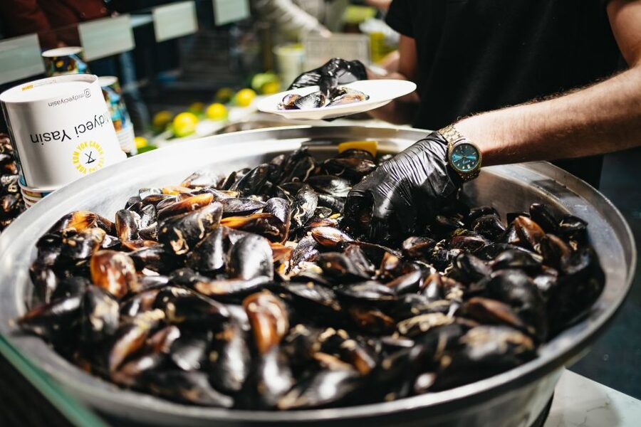 Istanbul: Guided Food and Culture Tour - Kadıköy Çarşı brings the food story to life