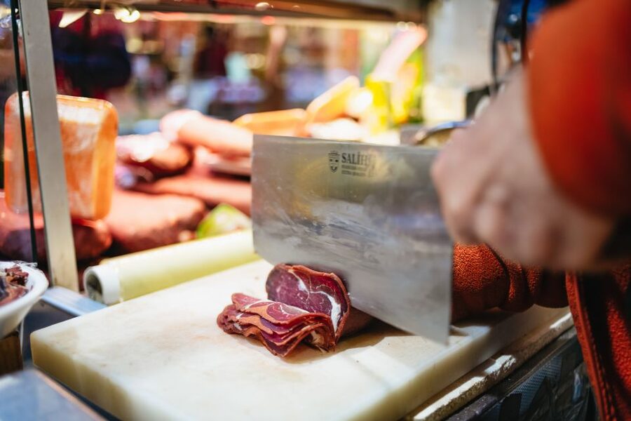 Istanbul: Guided Food and Culture Tour - Local cafés and the tulip-shaped tea glass