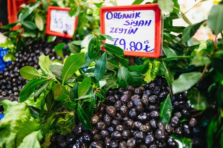 Istanbul: Guided Food and Culture Tour - Evening food in a neighborhood setting