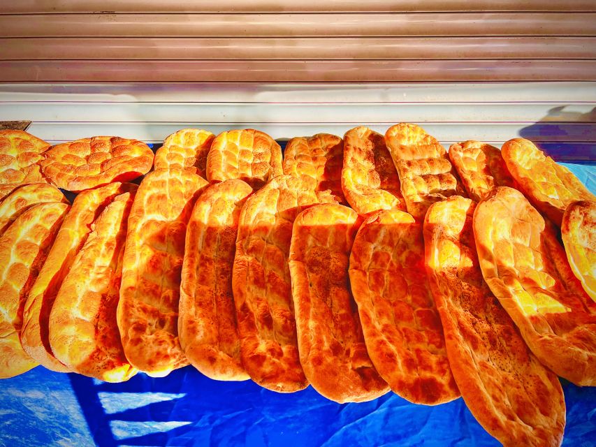 Istanbul: Guided Food Tour with Ferry Ride and Tastings - How much food do you really get?