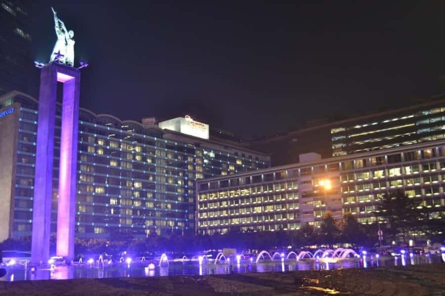 Jakarta: Private Guided Sightseeing & Street Food Night Tour - Key points to know before booking