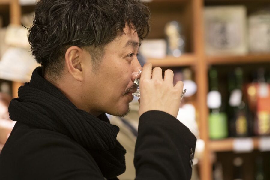 Kanazawa: Private Food Tasting Walking Tour - Izakaya food, sashimi, and one local drink