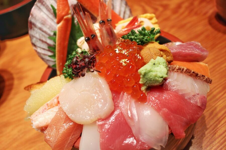 Kanazawa: Private Food Tasting Walking Tour - Nishi Chaya and the quieter geisha streets