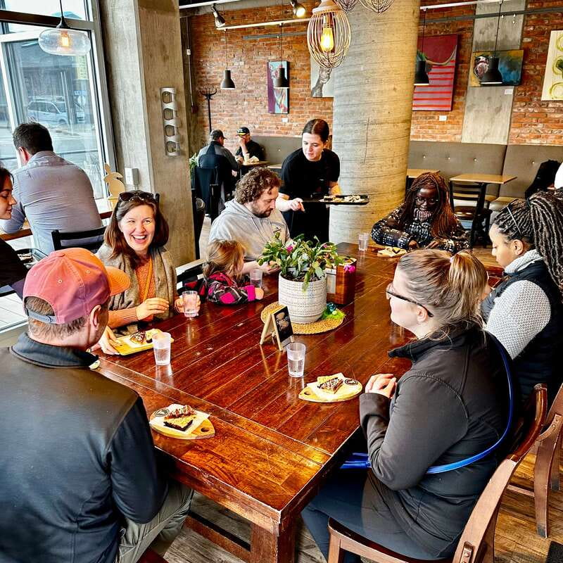 Kelowna: Walking Food Tour with 7 Tastings and 4 Drinks - Starting at Laurel Packinghouse in downtown Kelowna